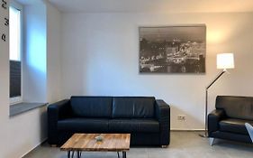 Erdgeschoss-Appartement mit Seeterasse
